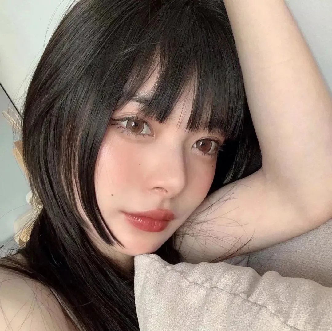 四月的女儿