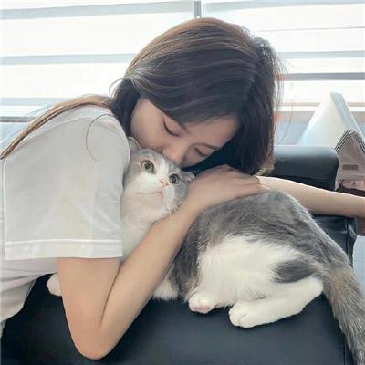 出水红莲